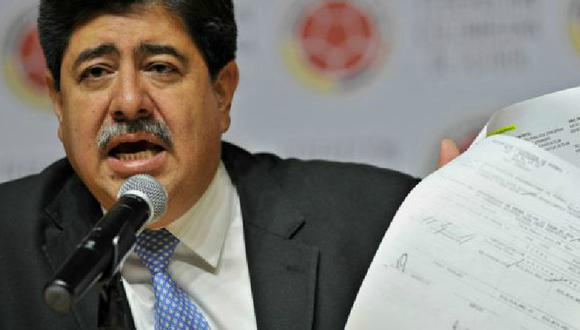 Presidente de la Federación Colombiana renuncia por escándalo FIFA