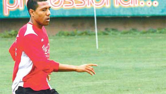 Chorri no se recupera y Chemo decidió darle la alternativa al volante del Bolo frente a Argentina