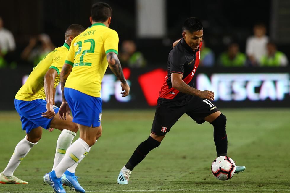 Foto 13 | En la delantera tenemos a Raúl Ruidíaz, goleador del Sounders FC de Seattle, cuyo valor asciende a € 6.5 millones. En 2015 costaba solo € 500,000. (Foto: GEC)