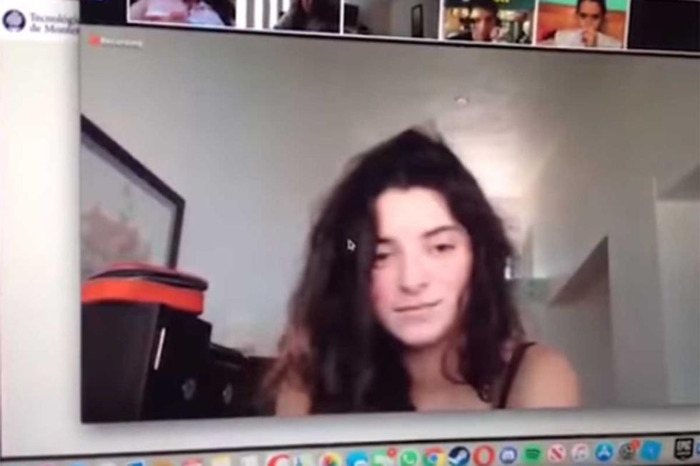 Los demás estudiantes apoyaron a la profesora y pidieron que su compañero sea retirado. | Foto: YouTube/Canal66