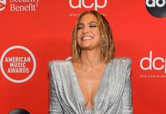 American Music Awards: Jennifer Lopez se roba todas las miradas con osado look