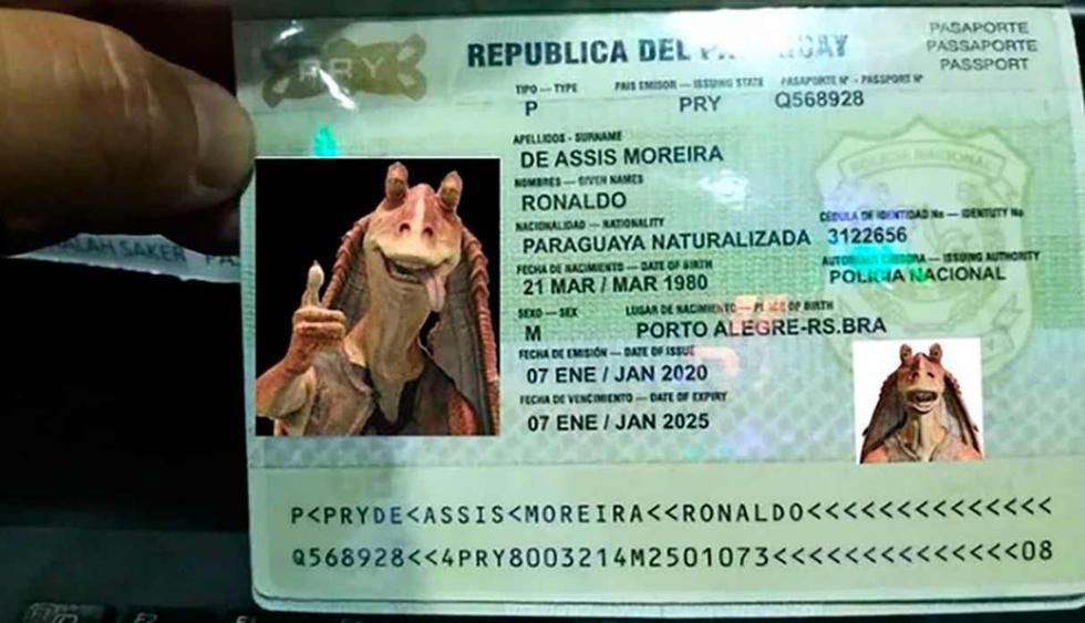 Los divertidos memes de Ronaldinho por ingresar a Paraguay con un pasaporte falso. (Foto: Facebook y Twitter)