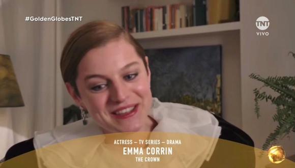 Emma Corrin agradeció a su equipo tras ganar el premio a Mejor actriz de serie dramática en los Golden Globes 2021. (Foto: Captura TNT).