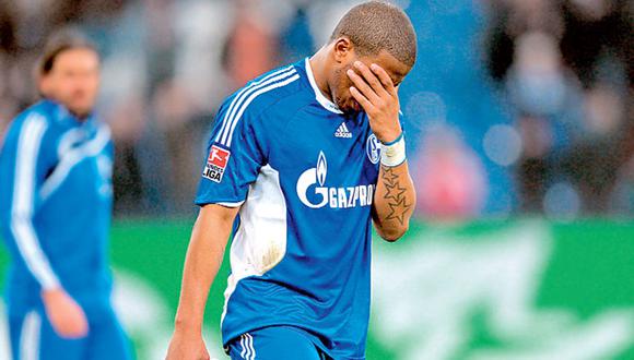 Schalke contratará a francés Hoarau para que haga dupla con Raúl