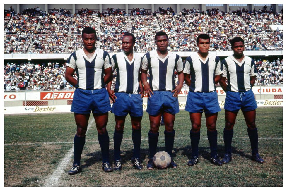 'Perico' formó una de las mejores delanteras en la historia de Alianza Lima junto a Julio Baylón, 'Pitín' Zegarra, Teófilo Cubillas y Luis 'Babalú' Martínez. (Foto: Archivo GEC)