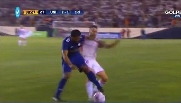 Johan Madrid le dio un brutal codazo a Pablo Lavandeira y no fue expulsado [VIDEO]