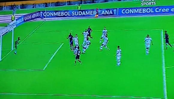 Universidad Católica (E) 1-0 Melgar: así fue el gol de Carcelén tras error del 'Dominó' | VIDEO