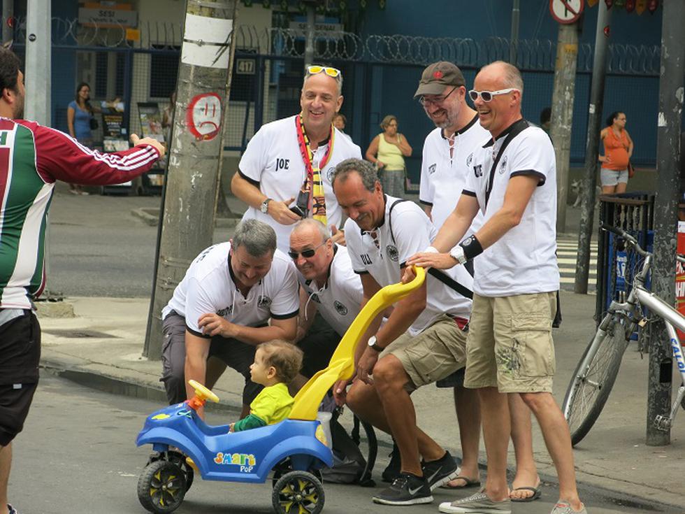 Brasil 2014:: Hinchas alemanes invaden el Maracaná [FOTOS]