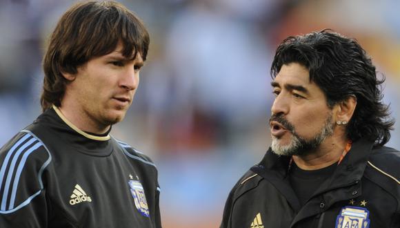 Diego Maradona dirigió a Lionel Messi en el Mundial Sudáfrica 2010. (Foto: AFP)