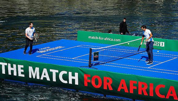 Roger Federer y Andy Murray entrenaron así en una cancha flotante [FOTOS]