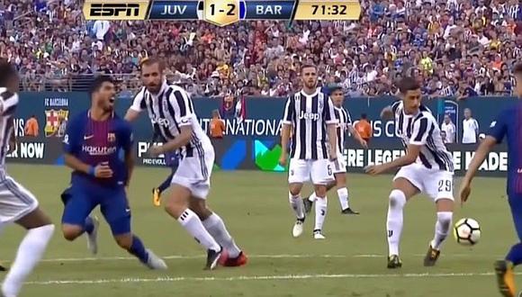 Giorgio Chiellini se vengó con una tremenda patada a Luis Suárez [VIDEO]