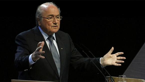 Blatter se ilusiona con Mundial: el futuro del fútbol "es femenino"