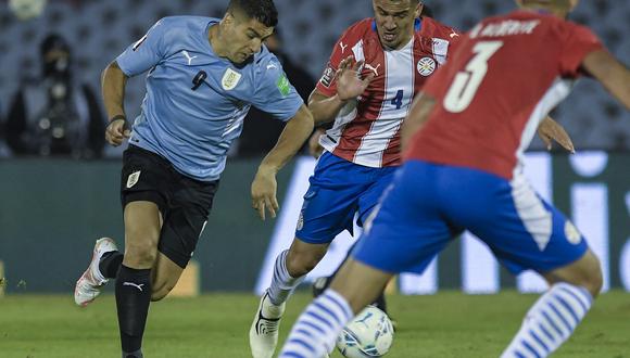 Uruguay y Paraguay se enfrentaron en el estadio Centenario de Montevideo y el duelo acabó igualado (Foto: AFP)