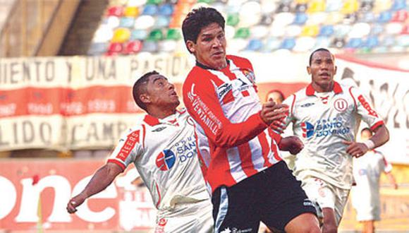 Goleador paraguayo Estigarribia llegaría a la "U" el próximo año
