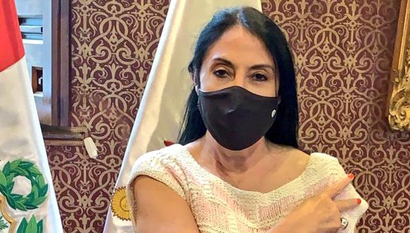 Excanciller Elizabeth Astete Rodríguez también aseguró que con su vacunación no se buscó favorecer de manera indebida al laboratorio chino Sinopharm. (Foto: Cancillería)