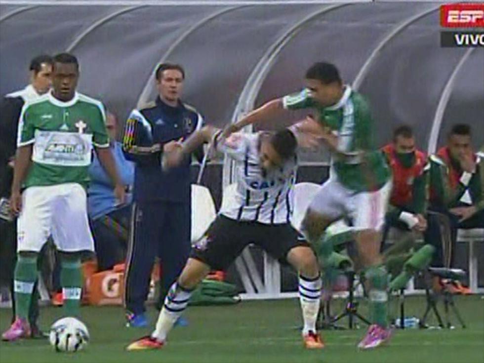 Corinthians vs Palmeiras: Paolo Guerrero ocasiona bronca con mala reacción [VIDEO]