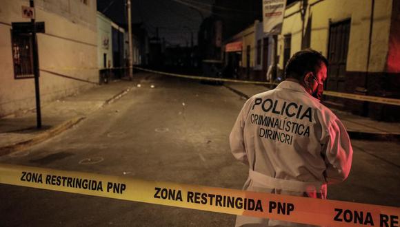A balazos matan a hombre en Barrios Altos. La Policía investiga el caso. Foto: Joel Alonzo/GEC