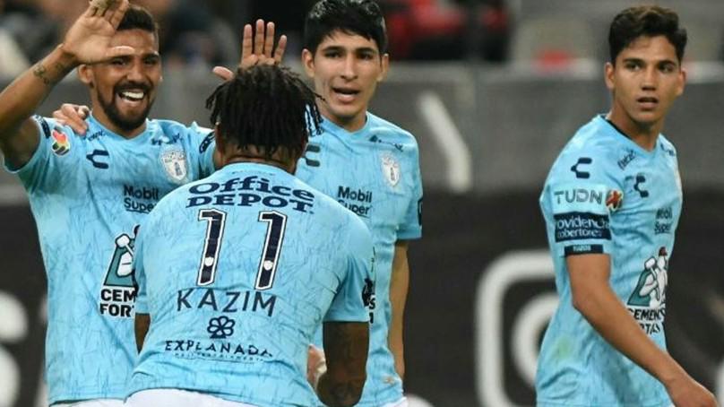 Christian Cueva debutó con Pachuca en la Liga MX