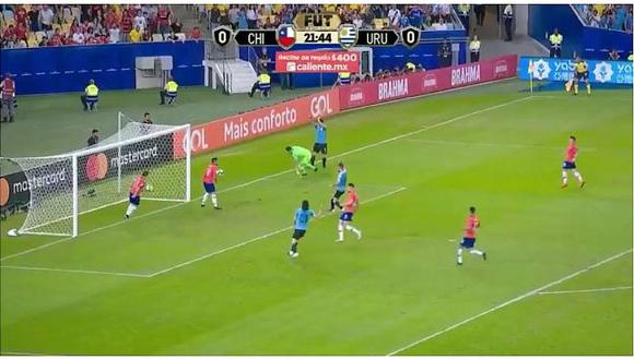 Chile vs. Uruguay | Luis Suárez se perdió el primer gol y reclamó jugada insólita | VIDEO