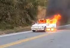 Caminos del Inca 2019 | Auto de uno de los competidores se incendia por completo | VIDEO