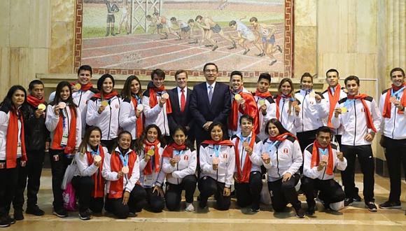Lima 2019: Vizcarra recibió a medallistas peruanos y gritaron en coro "¡Arriba Pérú!" | FOTO