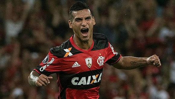 Miguel Trauco será el '10' de Flamengo en reemplazo de Diego 