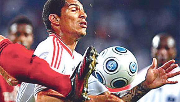 Web se burla de Guerrero, propone que Chuck Norris lo lleve en un avión a Alemania