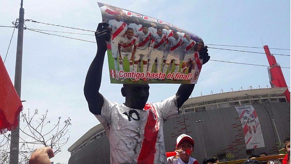 Perú vs. Nueva Zelanda: calles de Lima se pintaron de rojo y blanco [FOTOS]