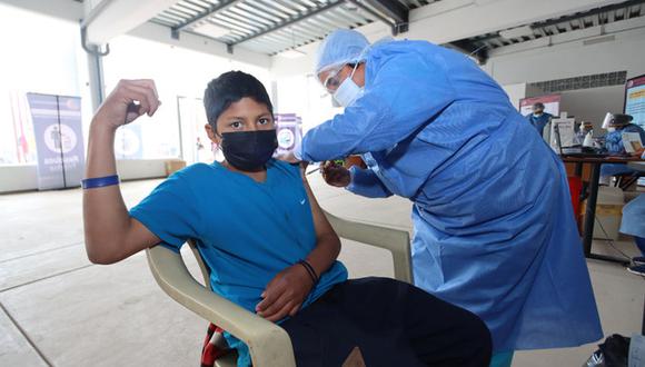 Este jueves 14 de octubre comenzó la vacunación contra el COVID-19 a los cusqueños de 26 años en adelante. (Foto: Gobierno Regional de Cusco)