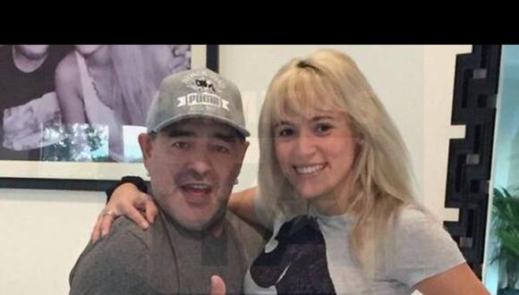 Increíble: Diego Maradona se retocó el rostro y posó junto a Rocío Oliva [FOTO]