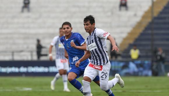 En el minuto 28′ del primer tiempo Alianza Lima se quedó con 10 jugadores, luego que el lateral izquierdo vea la tarjeta roja por una falta ante el delantero Carlos Neumann.