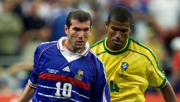 Subastan camiseta que Zinedine Zidane usó en la final de Francia 98