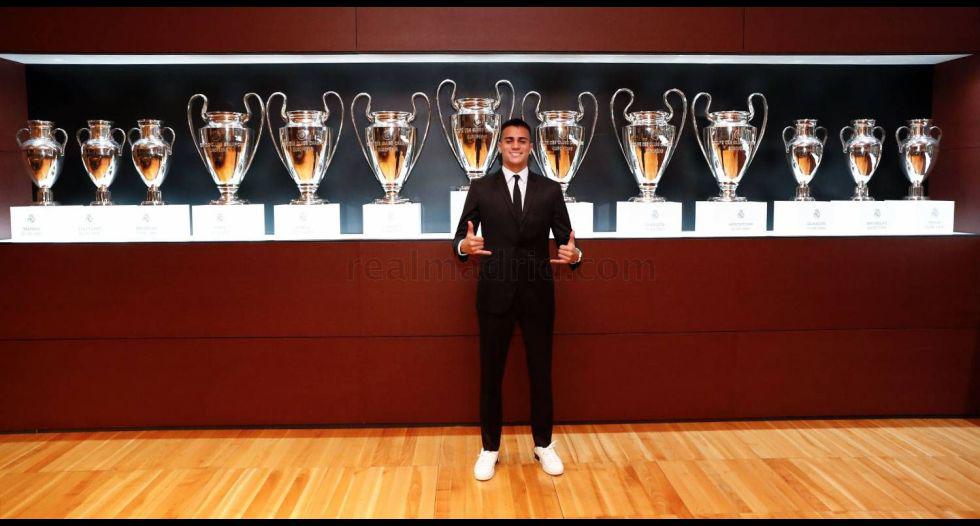 Las postales de la presentación de Reinier como jugador de Real Madrid. (Foto: Real Madrid)
