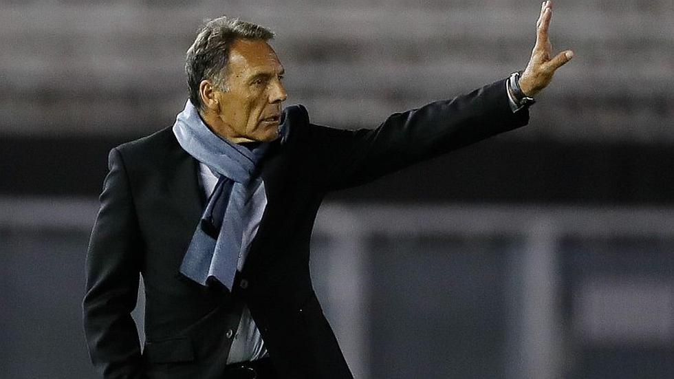 Alianza Lima: Miguel Ángel Russo llegó a la práctica y se despidió de jugadores