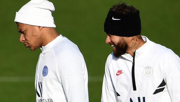 Neymar provocó las risas de sus compañeros por una 'huacha' a Mbappé. (Foto: AFP)