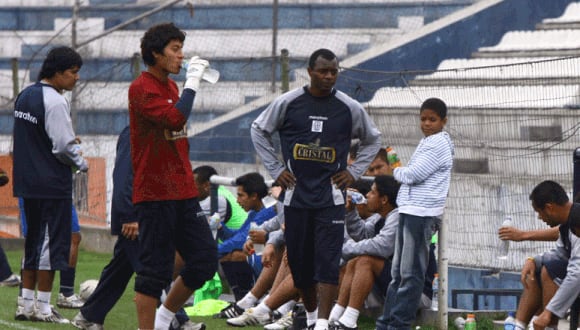 Alianza Lima brinda apoyo a portero Anthony Mamani 