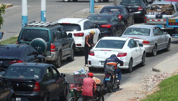 Los conductores deberán tomar sus precauciones ante el cierre de la avenida Guardia Chalaca. (Foto: GEC/Alessandro Currarino).