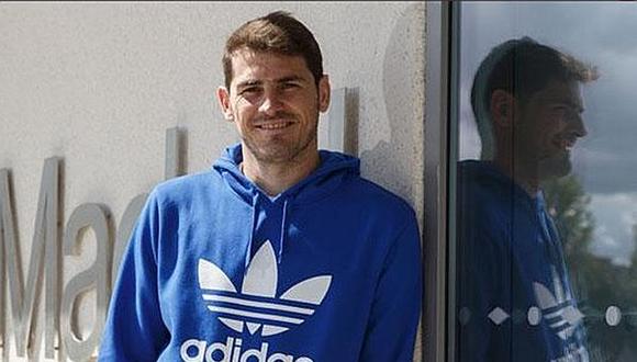 Iker Casillas trolea a Bartra en plena transmisión en vivo