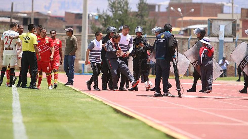 Universitario de Deportes: Mira la reacción de Roberto Chale