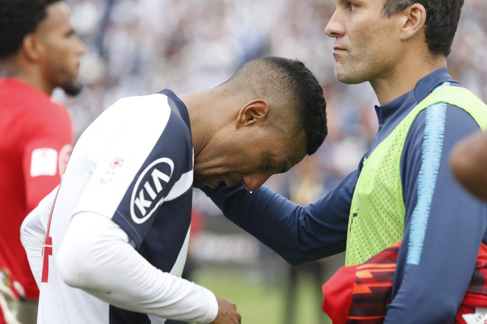 Los jugadores de Alianza Lima abandonaron cabizbajos el campo de Matute tras perder la final | Foto: GEC