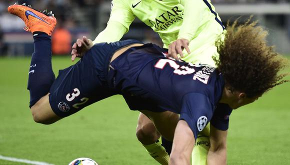 Champions League: el doble ridículo de David Luiz frente a Luis Suárez [VIDEO]