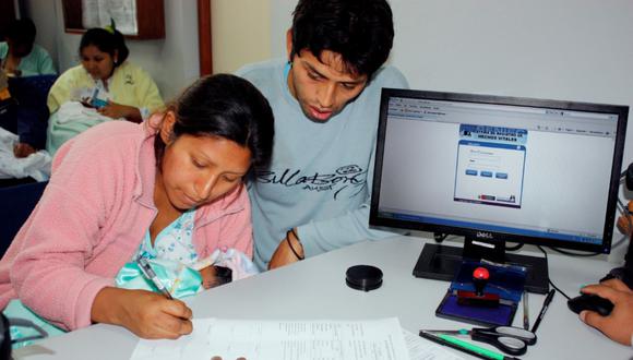 Ciudadanos podrán inscribir a recién nacidos en oficinas registrales auxiliares del Reniec que funcionan en los hospitales del Ministerio de Salud. (Foto: Andina)
