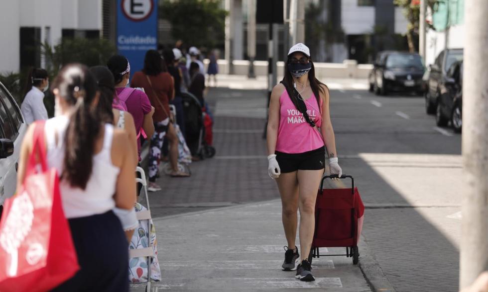 Este martes 07 de abril, las mujeres son las que tienen el permiso para salir a las calles. | Foto: GEC