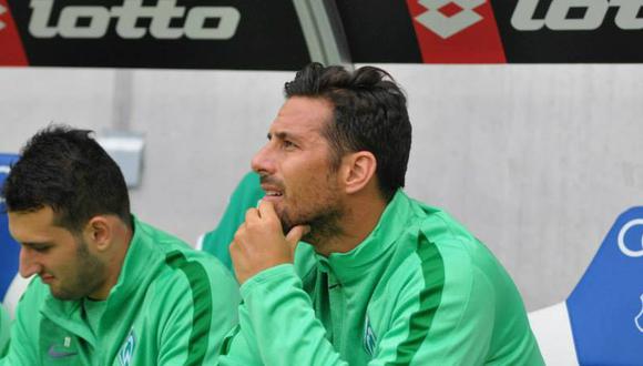 Werder Bremen, con Claudio Pizarro, cayó 1-0 ante Hannover