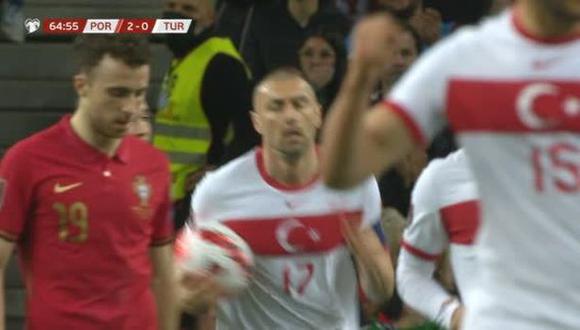 Gol de Yilmaz para el 2-1 del Portugal vs. Turquía. (Foto: Captura de ESPN)