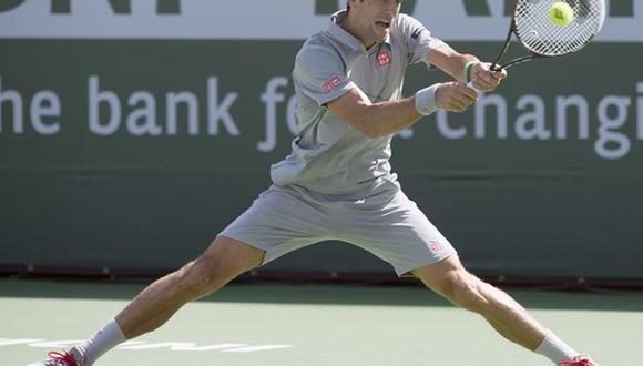 Indian Wells: Novak Djokovic vence 2-1 a Roger Federer y se alza con el título