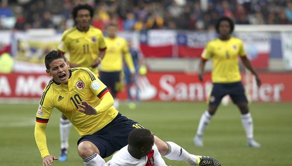 Copa América 2015: El tremendo codazo de James Rodríguez a Luis Advíncula [VIDEO]