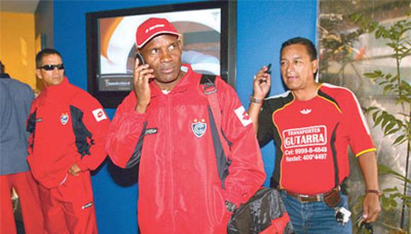 "Chepe" Torres pondrá a tres juveniles ante cremas por mandato de Juvenal Silva