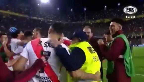 El seguridad de Boca Juniors festejó con los jugadores de River la eliminación 'Xeneize' [VIDEO]