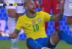 Lo que todos querían hacer: Otamendi levantó del suelo a Neymar luego de fingir una falta | VIDEO